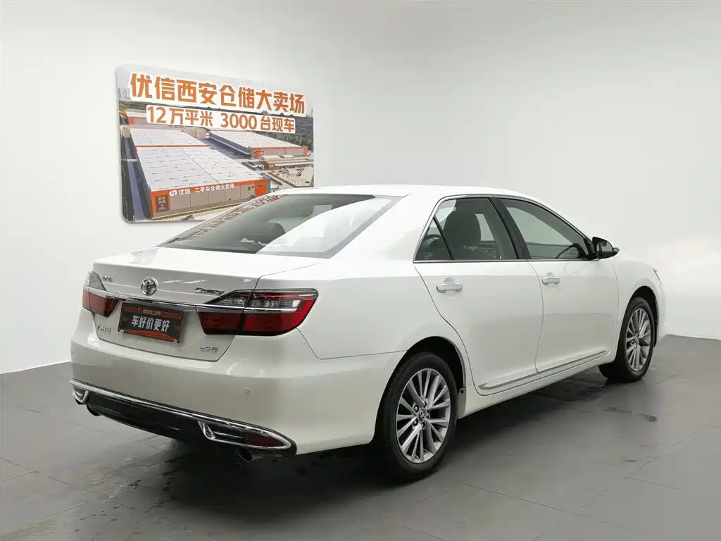 Toyota Camry 2016 — фото 2