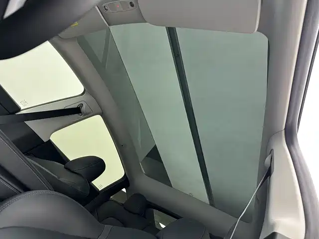 Tesla Model Y 2024 — фото 14