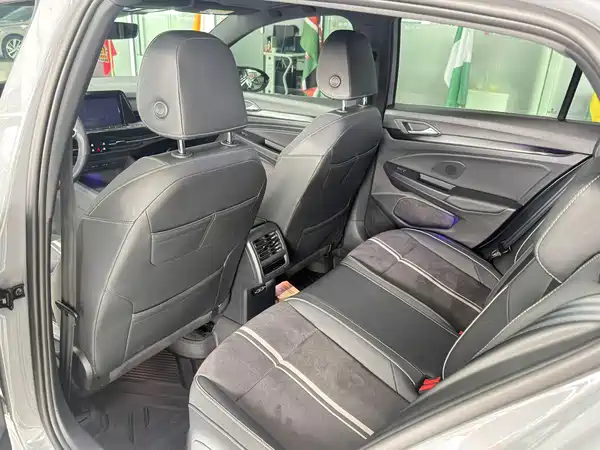 Volkswagen Golf 2023