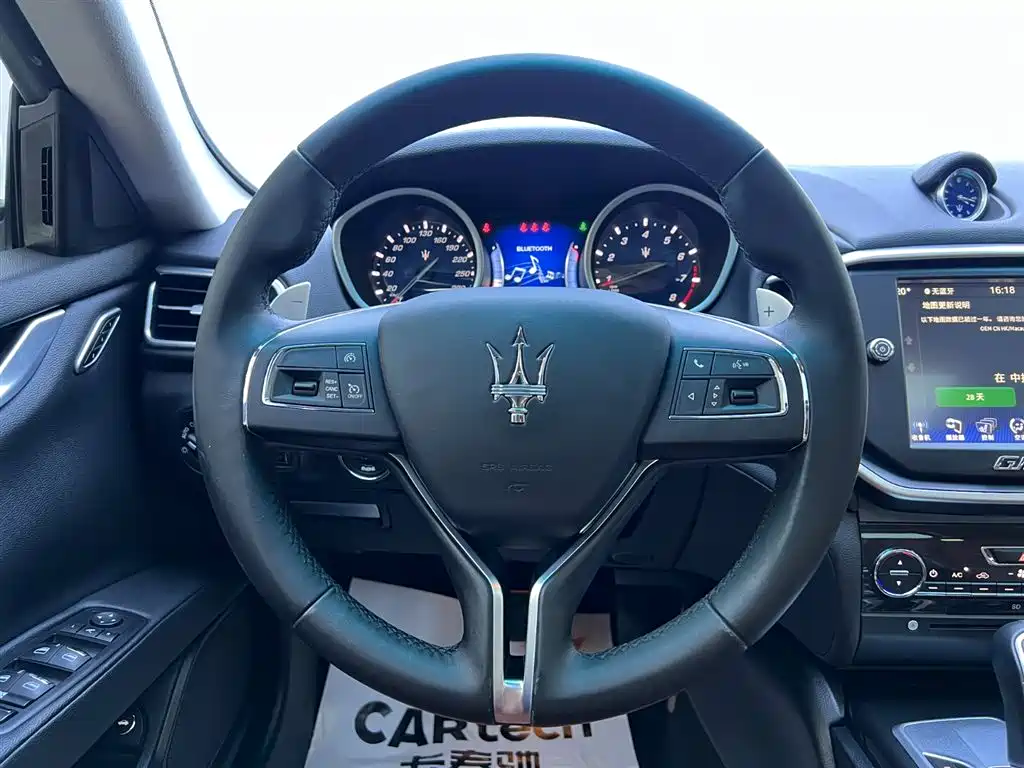 Maserati Ghibli 2016 — фото 10