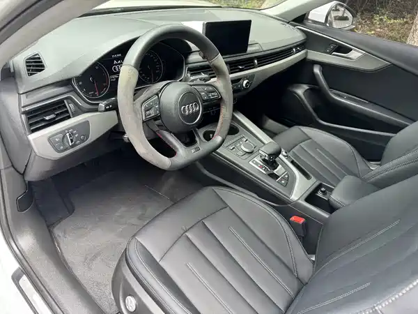 Audi A4L 2018