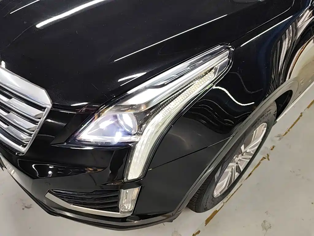 Cadillac XT5 2018 — фото 24