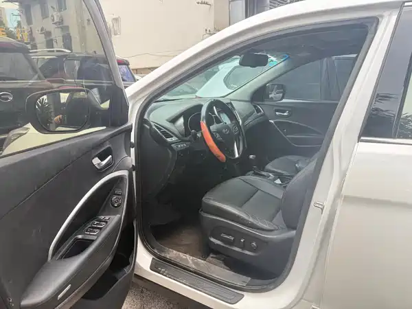 Hyundai Santa Fe 2015
