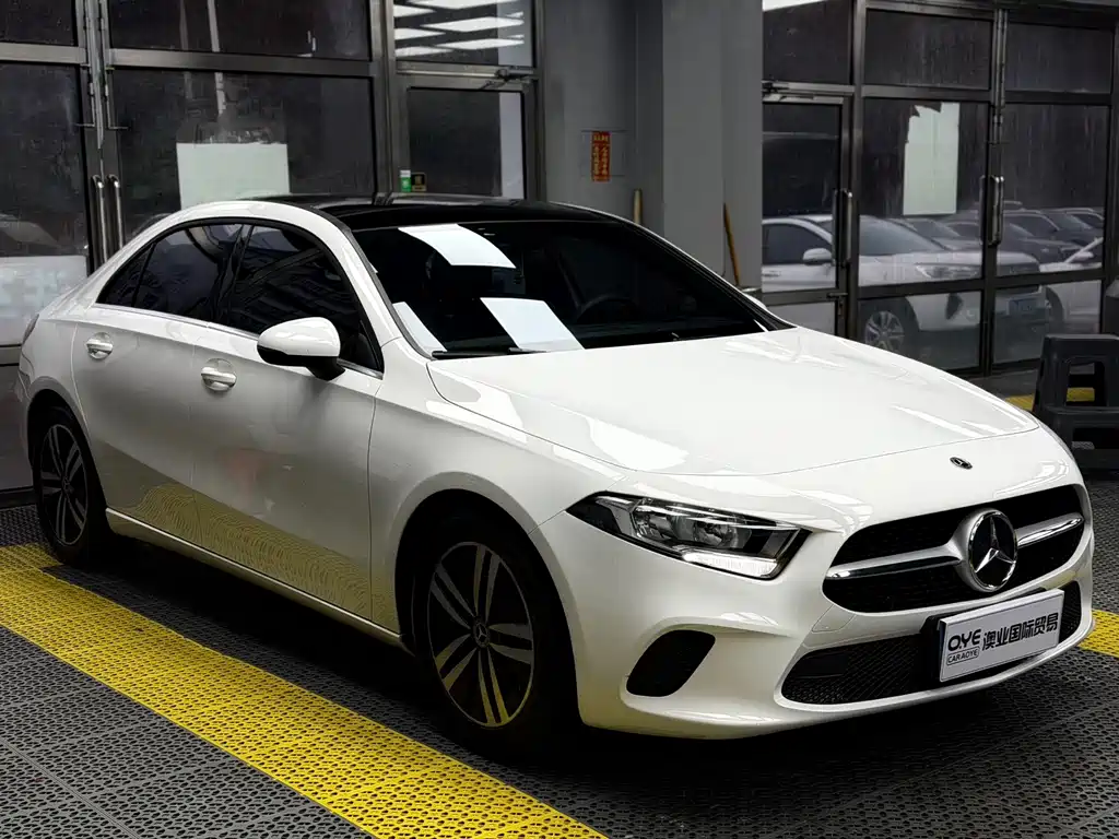Mercedes-Benz A-Class 2021 — фото 3