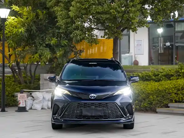 Toyota Granvia 2023