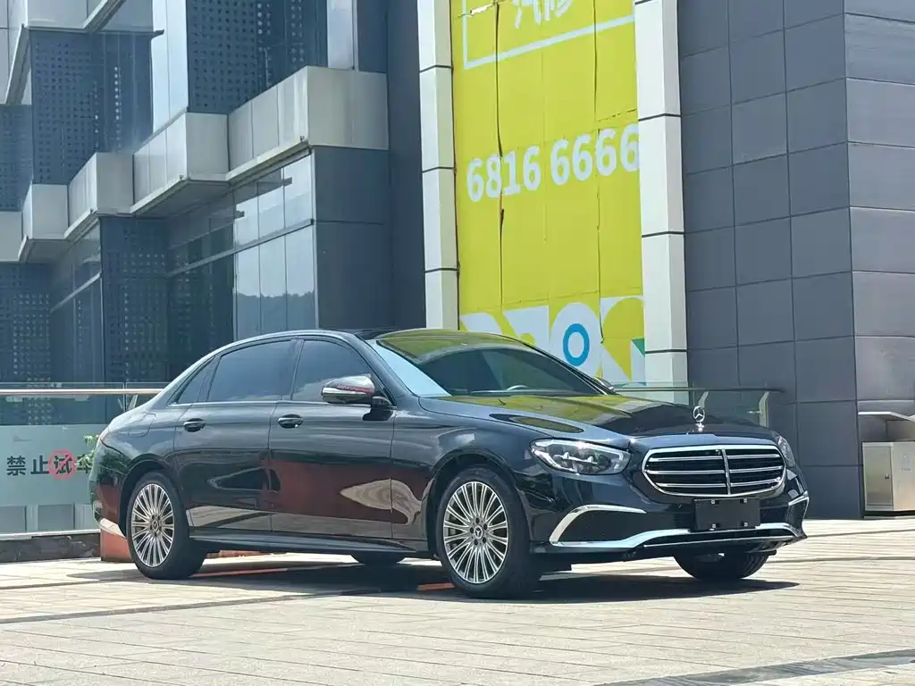 Mercedes-Benz E-Class 2022 — фото 1