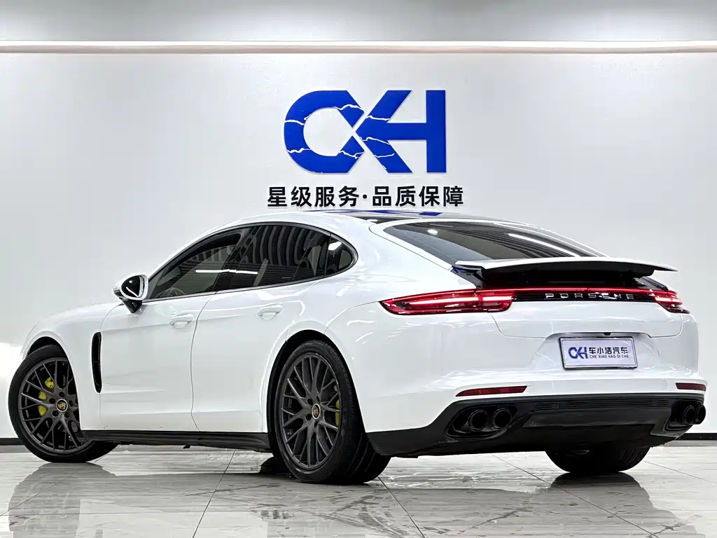 Porsche Panamera 2017 — фото 16