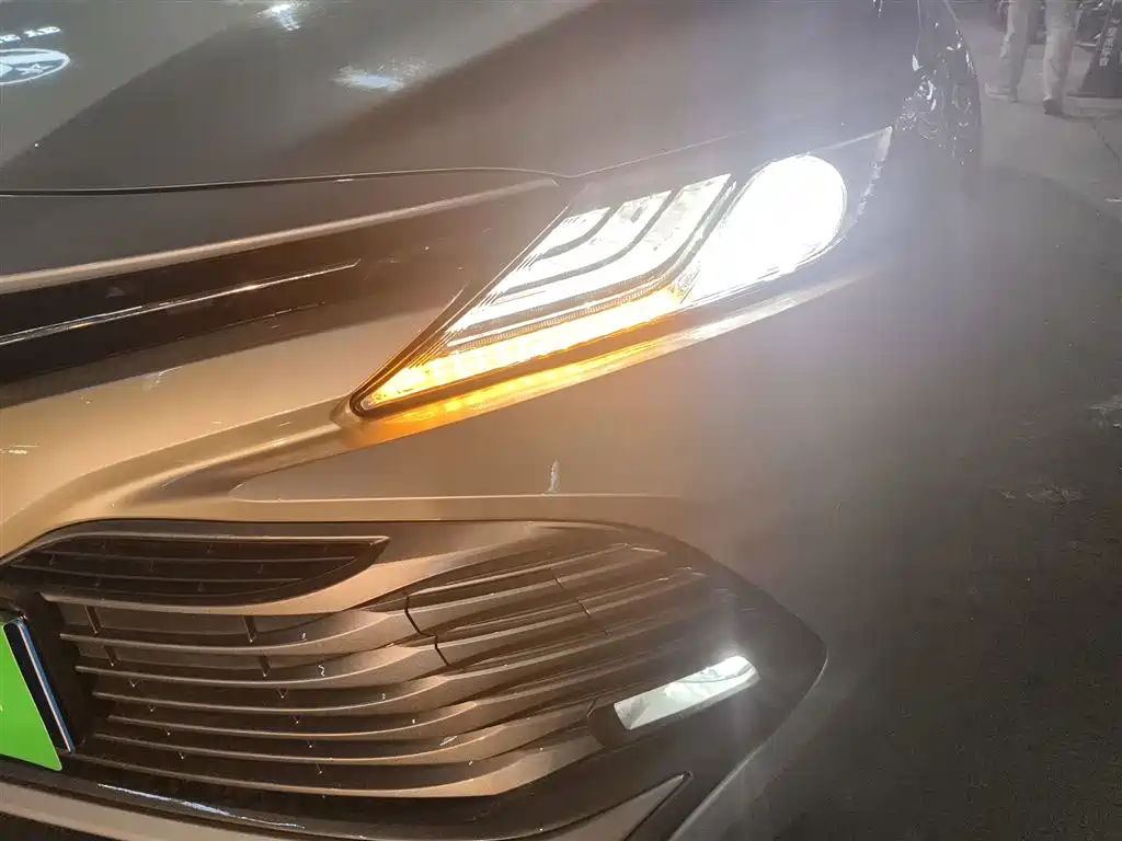 Toyota Camry 2020 — фото 18