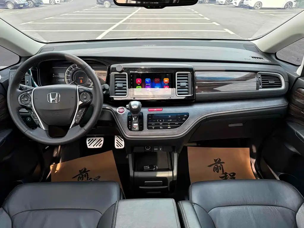 Honda Elysion 2017 — фото 14