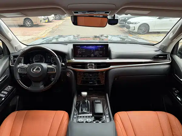 Lexus LX 2019