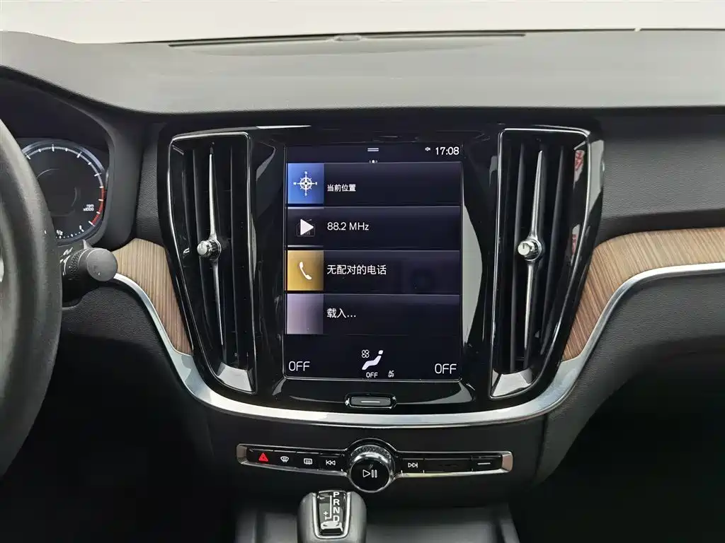 Volvo S60 2020 — фото 12