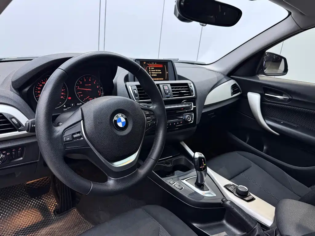 BMW 1 Series 2016 — фото 15