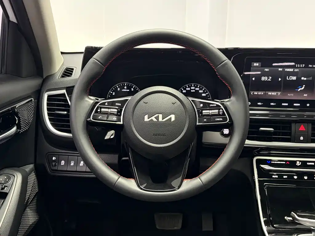 Kia KX3 Proud Running 2022