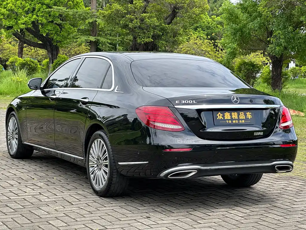 Mercedes-Benz E-Class 2020 — фото 14