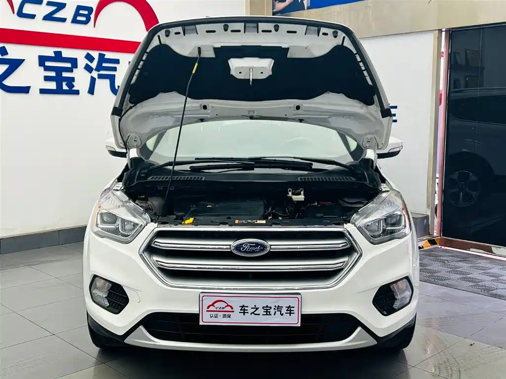 Ford Kuga 2017 — фото 26