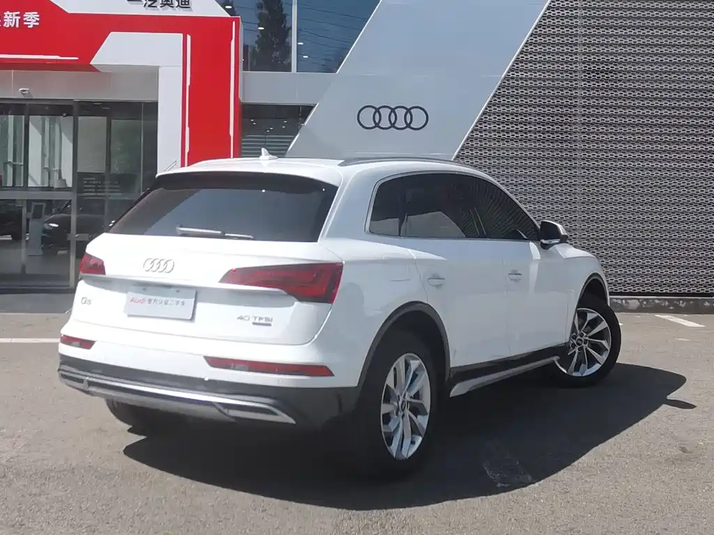 Audi Q5L 2024 — фото 3