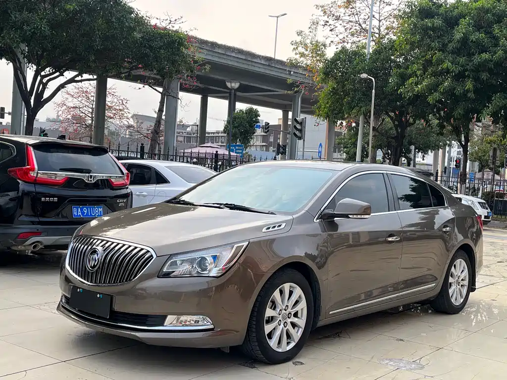 Buick LaCrosse 2016 — фото 1