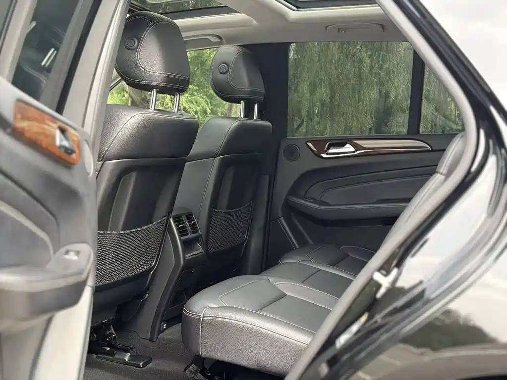 Mercedes-Benz M-Class 2015