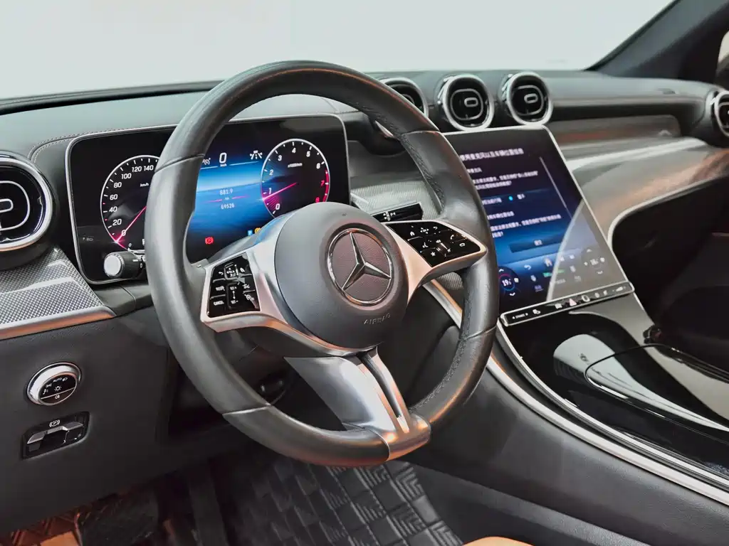 Mercedes-Benz GLC 2023 — фото 16