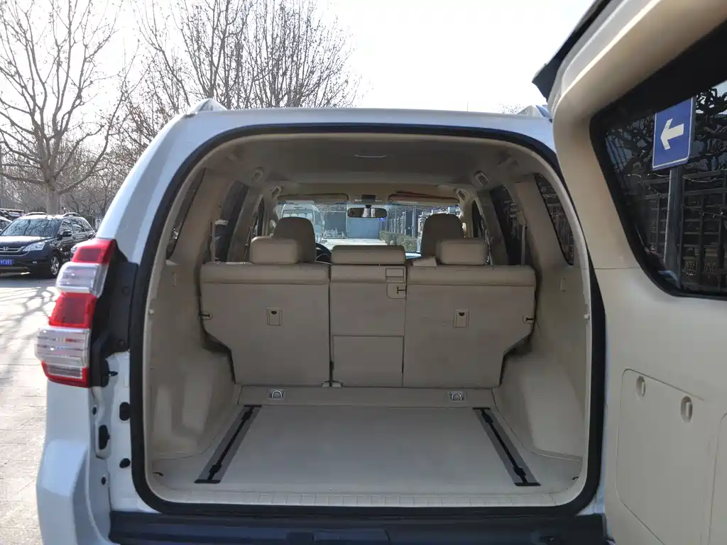 Toyota Prado 2017 — фото 15