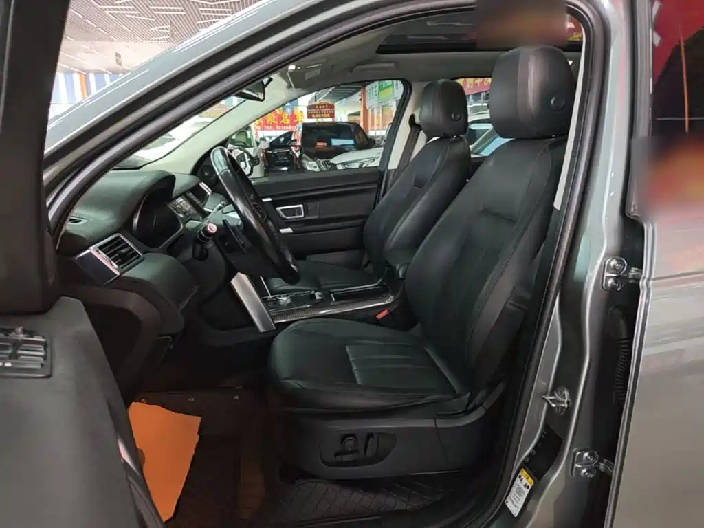 Land Rover Discovery Sport 2016 — фото 15
