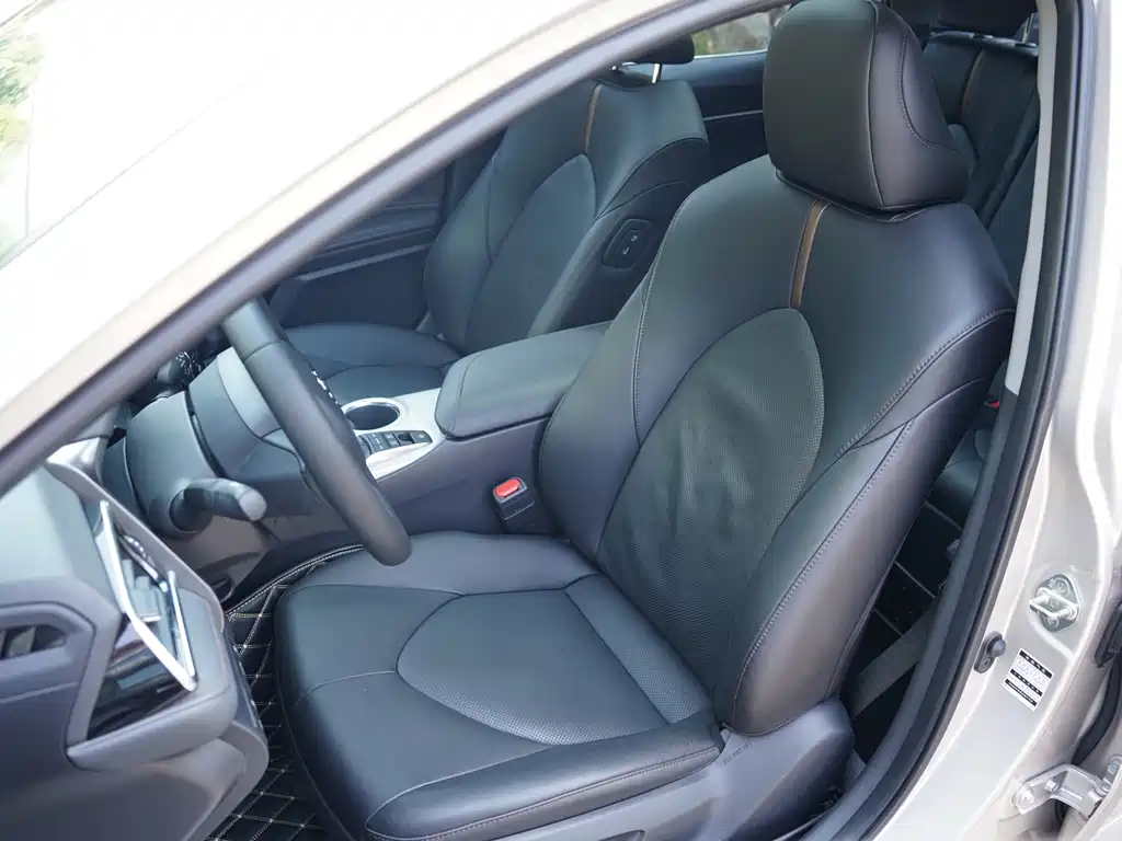 Toyota Camry 2020 — фото 13