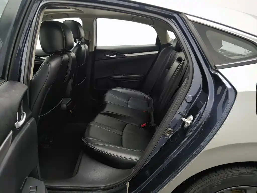 Honda Civic 2020 — фото 15