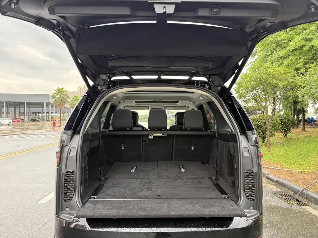 Land Rover Discovery 2022 — фото 14