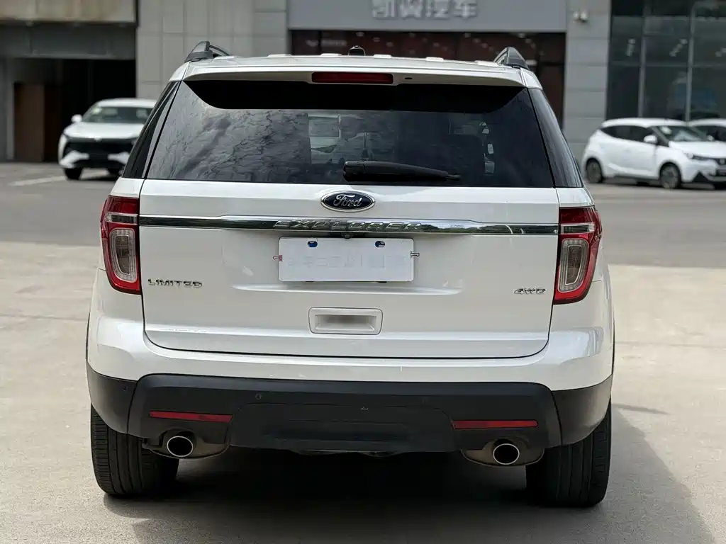 Ford Explorer 2014 — фото 9