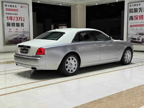 Rolls-Royce Ghost 2012