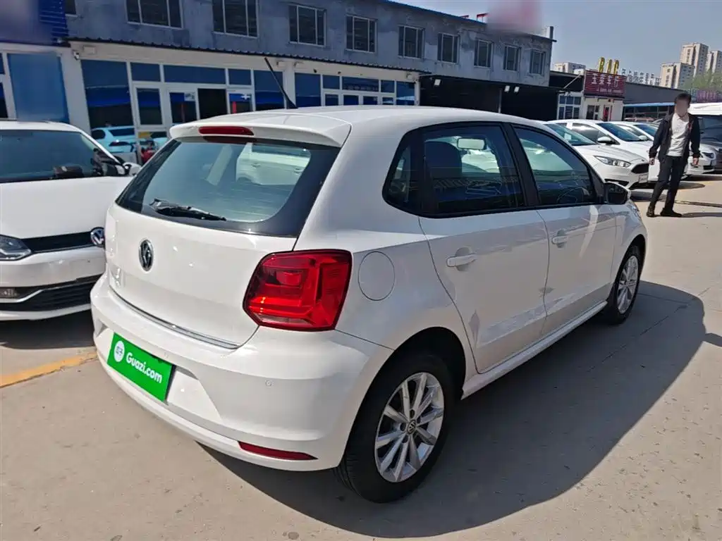 Volkswagen Polo 2015 — фото 7
