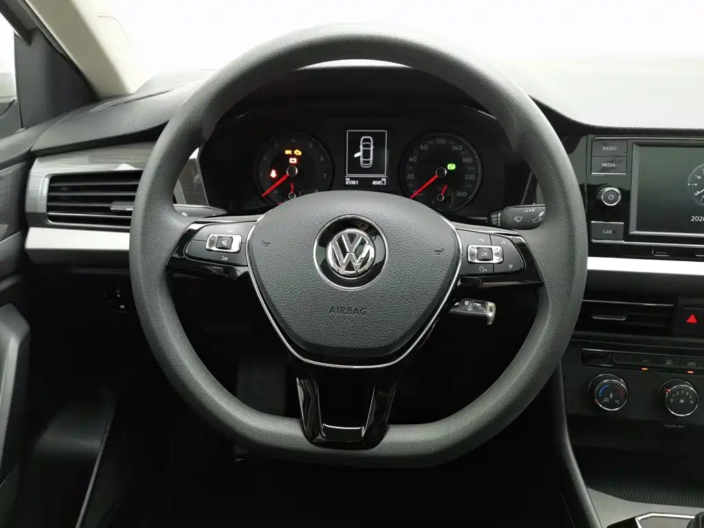 Volkswagen Lavida 2020 — фото 11