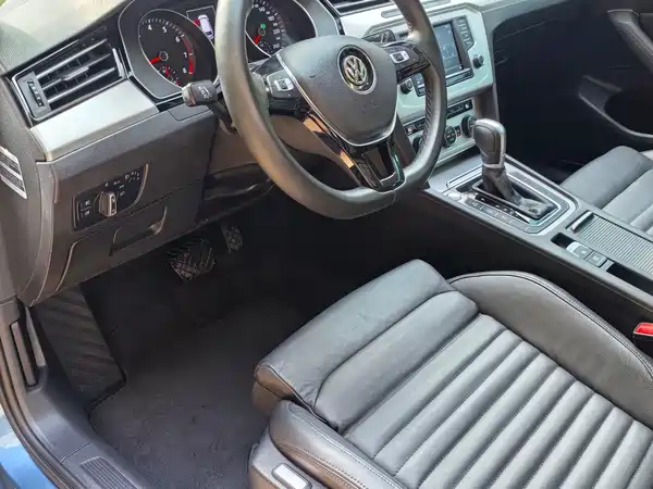 Volkswagen Viloran 2017