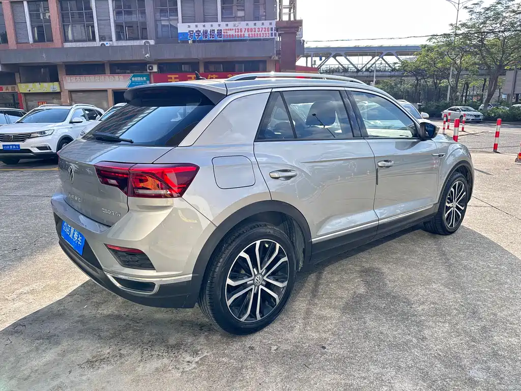 Volkswagen T-Roc 2020 — фото 6