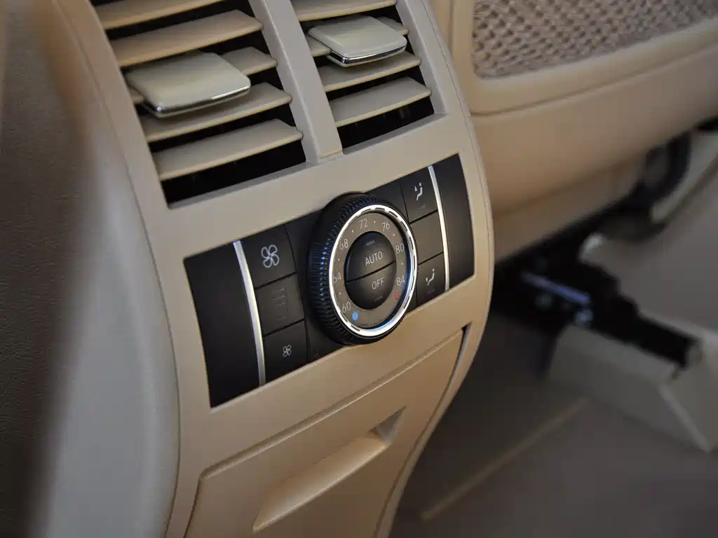 Mercedes-Benz GL-Class 2012 — фото 12