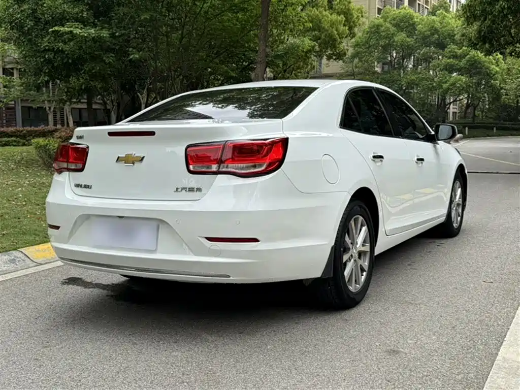 Chevrolet Malibu 2017 — фото 23
