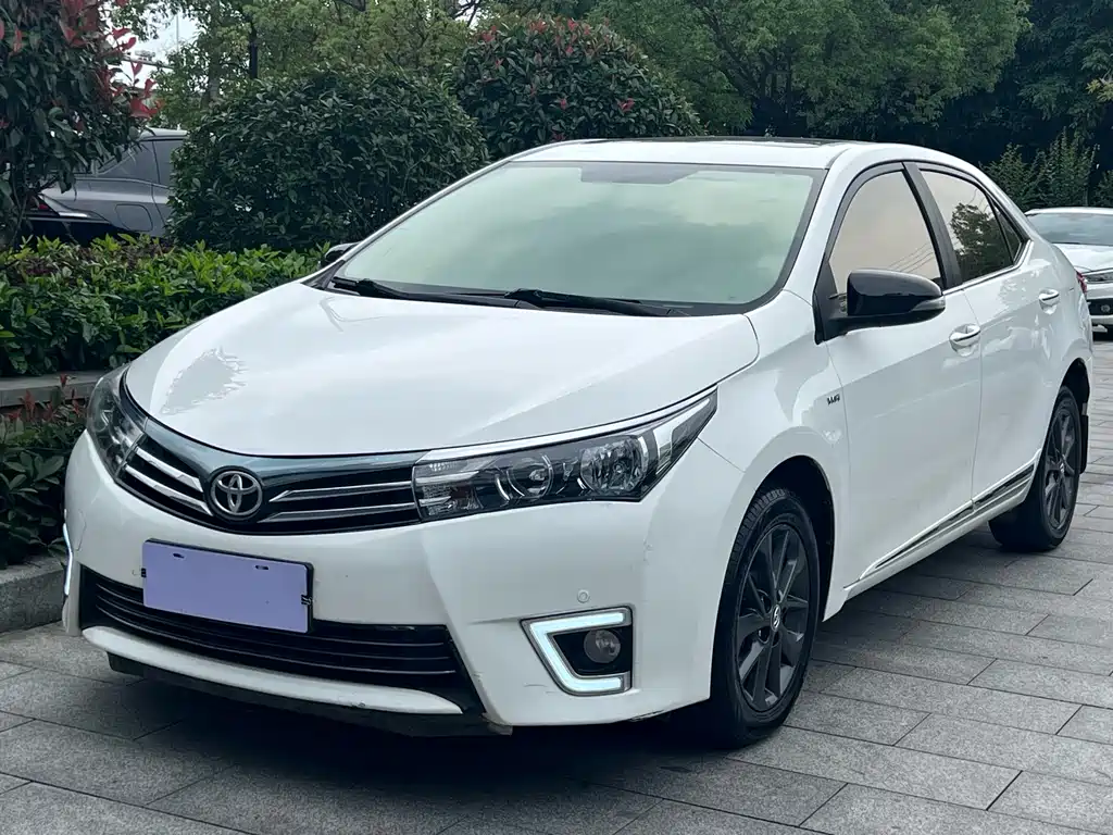 Toyota Corolla 2016 — фото 1