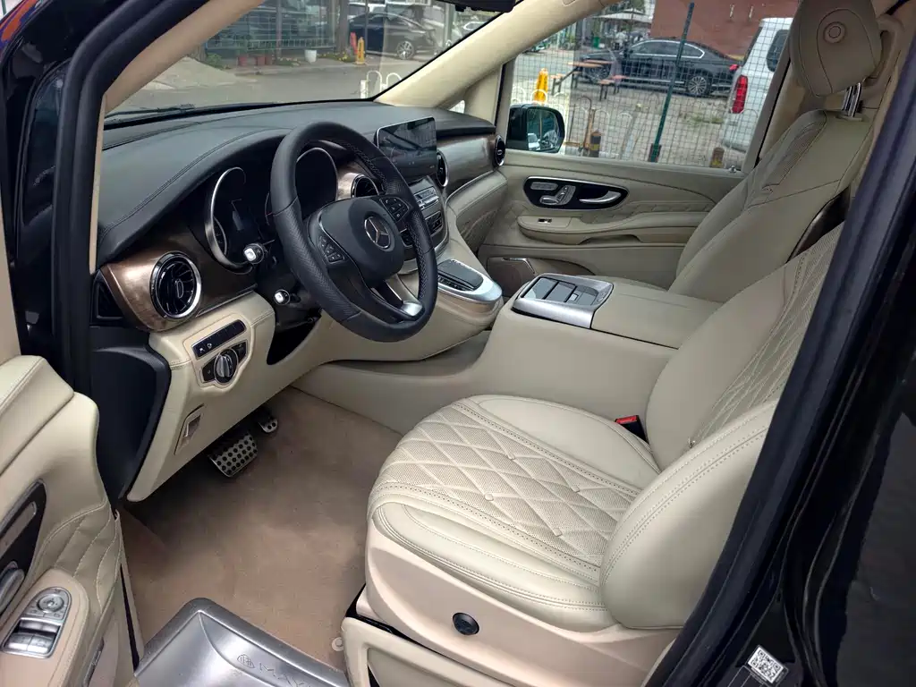 Mercedes-Benz V-Class 2022