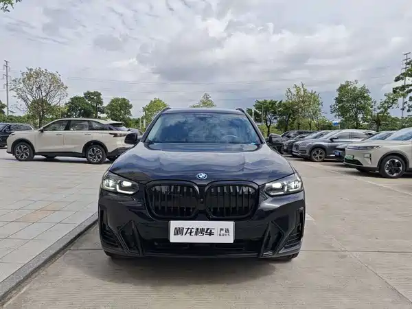 BMW iX3 2023