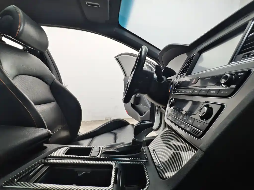 Hyundai Sonata 2016 — фото 15