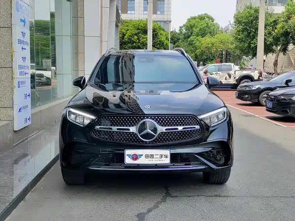 Mercedes-Benz GLC 2025