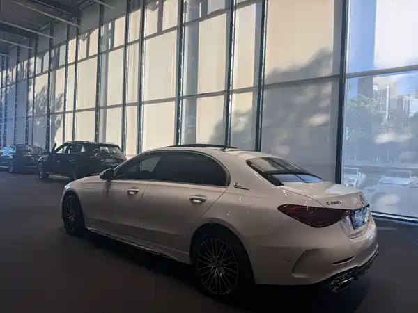 Mercedes-Benz C-Class 2025
