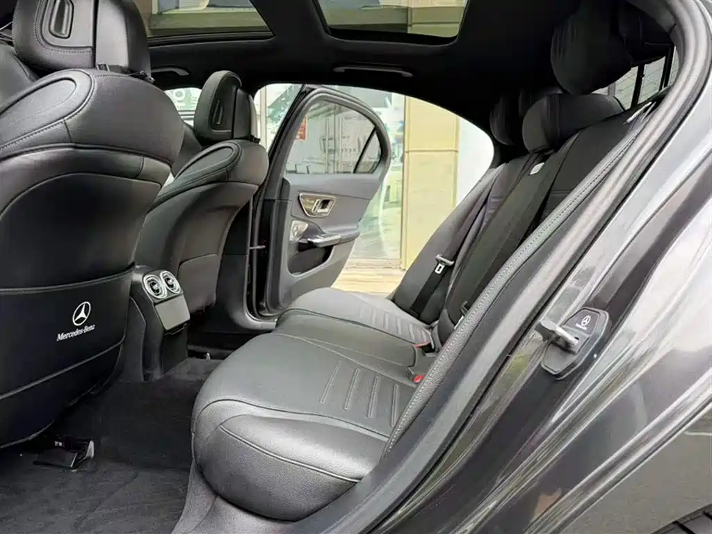 Mercedes-Benz C-Class 2022 — фото 10