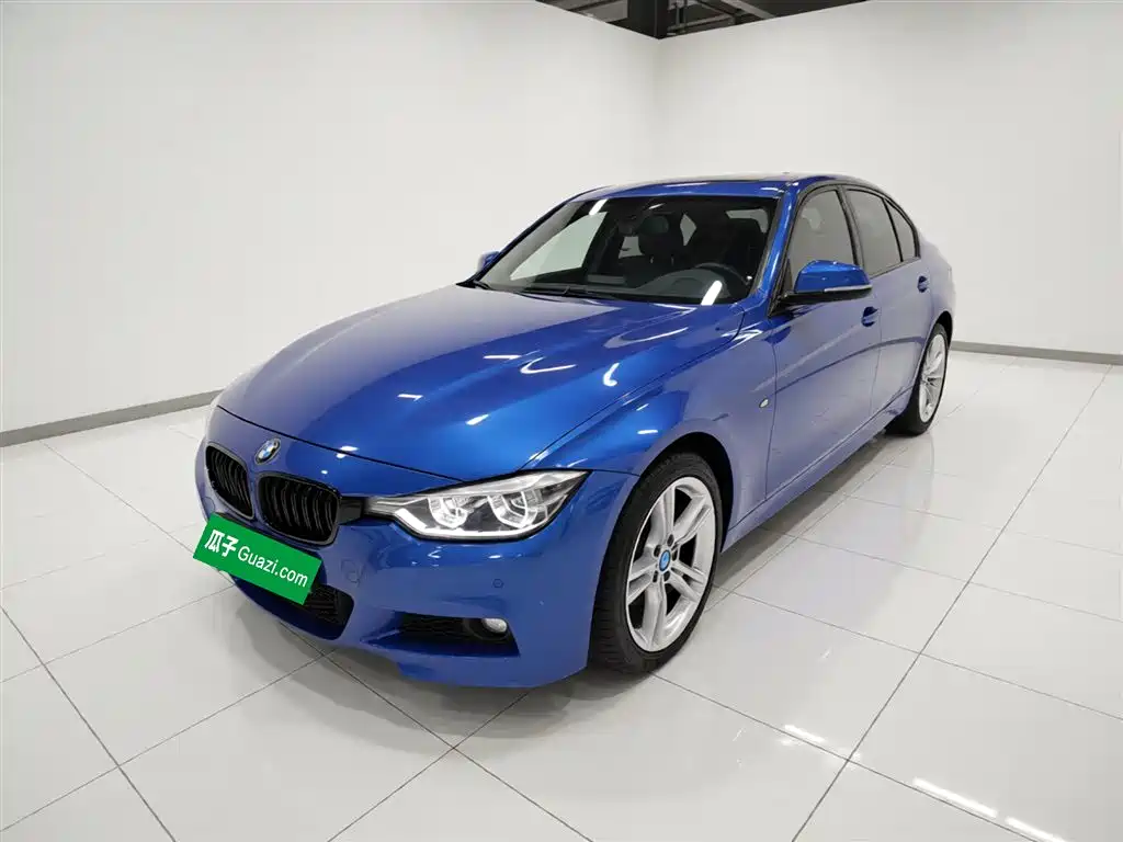 BMW 3 Series 2018 — фото 1