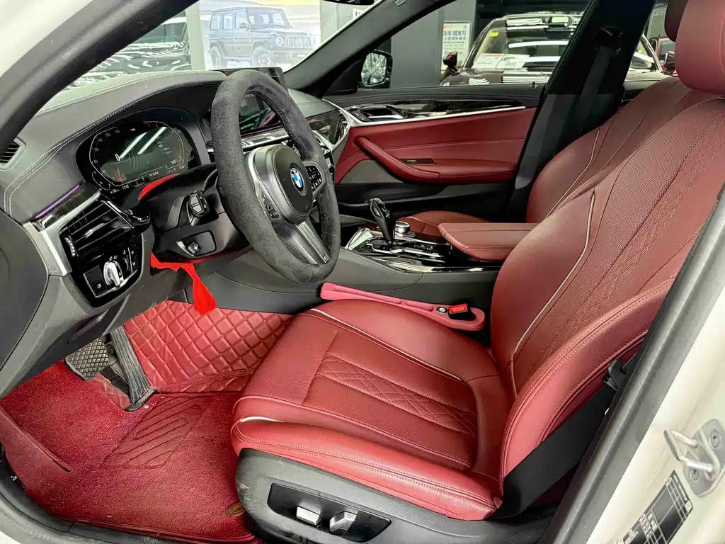BMW 5 Series 2022 — фото 12