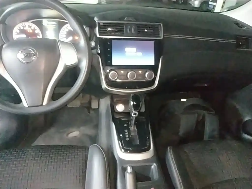 Nissan Tiida 2019 — фото 13