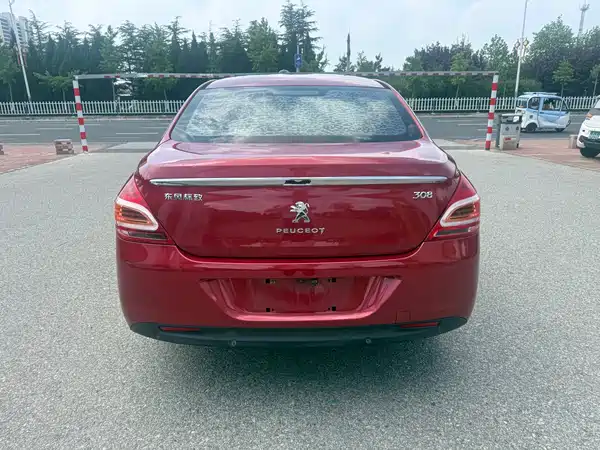 Peugeot 308 2014