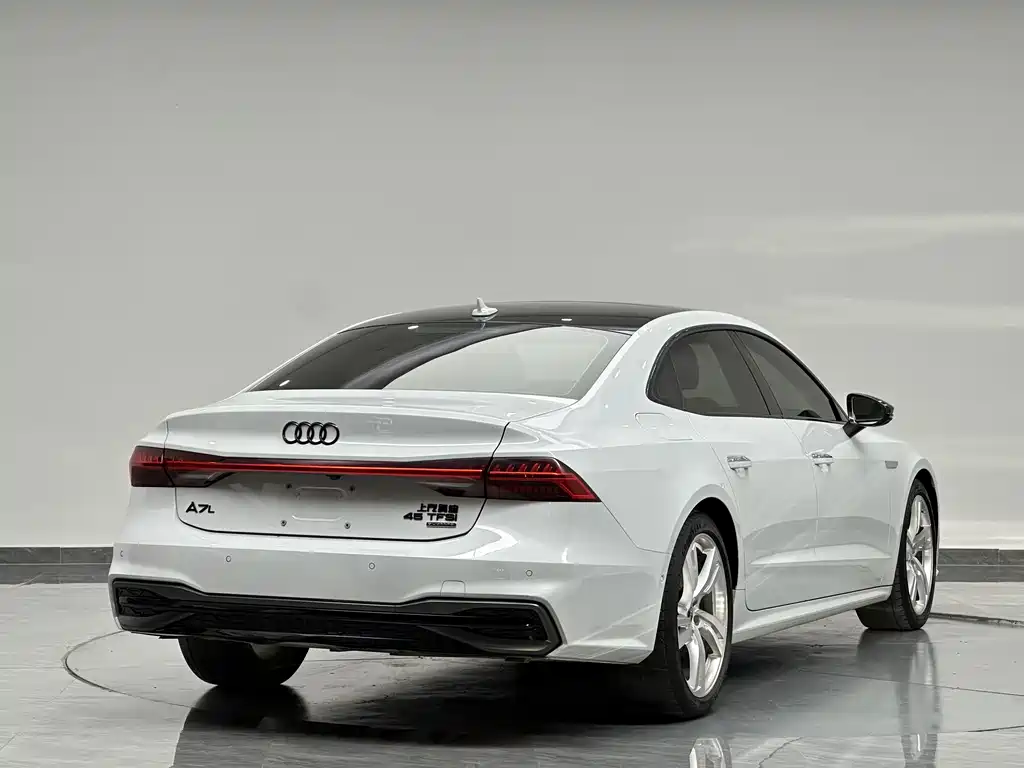 Audi A7L 2023 — фото 8