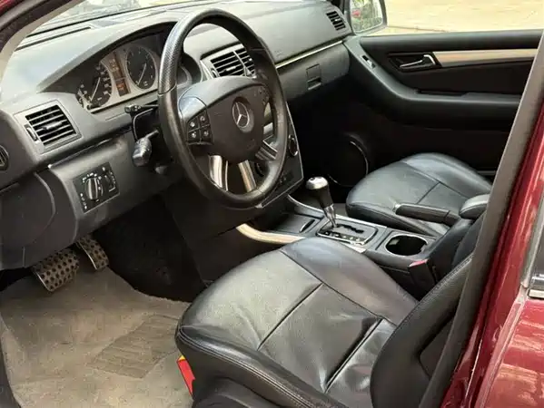 Mercedes-Benz B-Class 2011