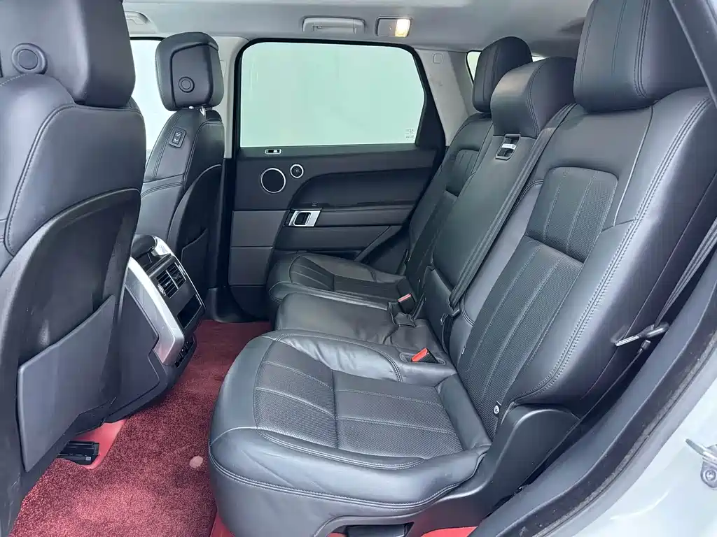 Land Rover Sport 2020 — фото 11